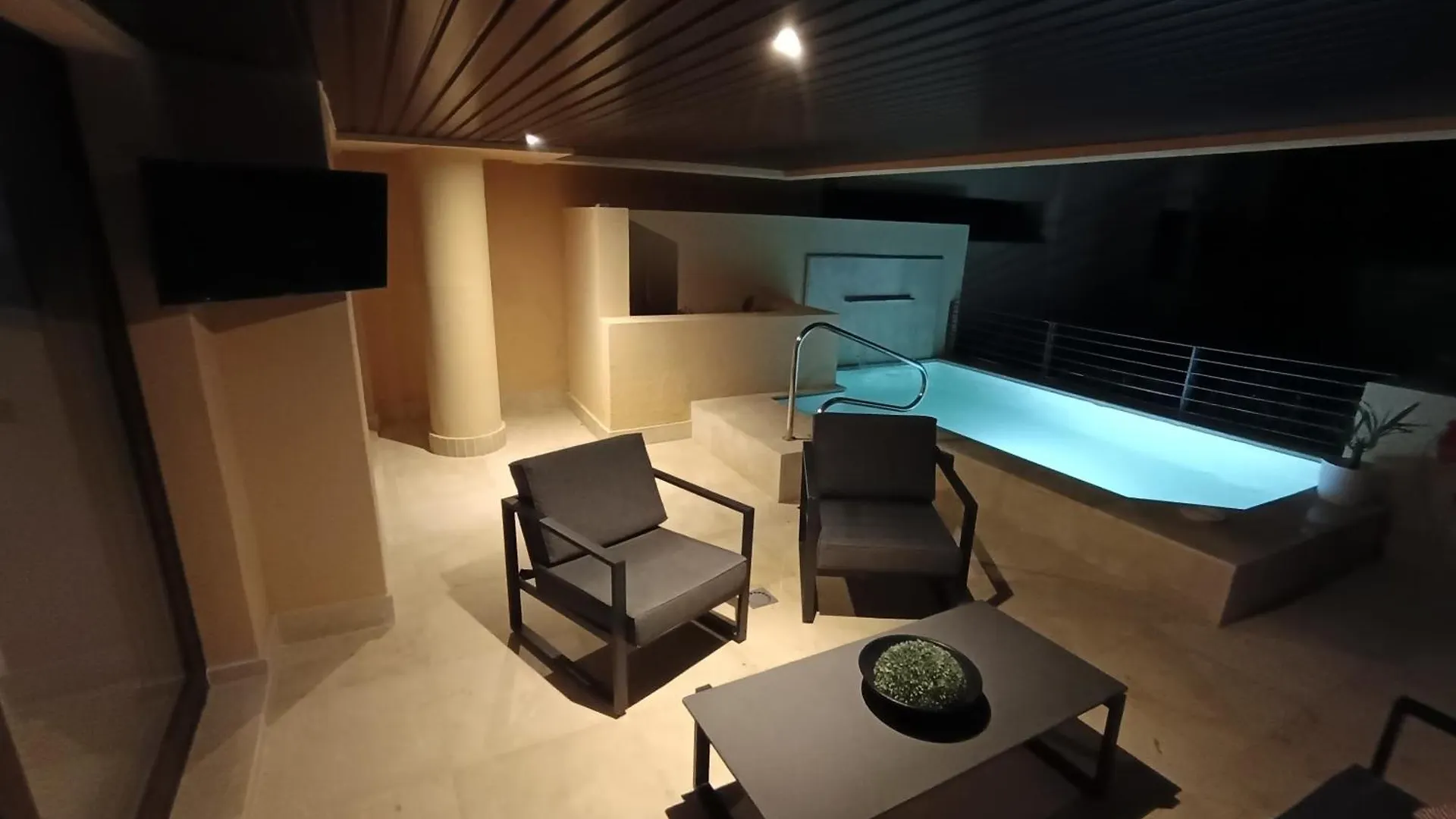 Bahia De La Plata Apartamento Estepona